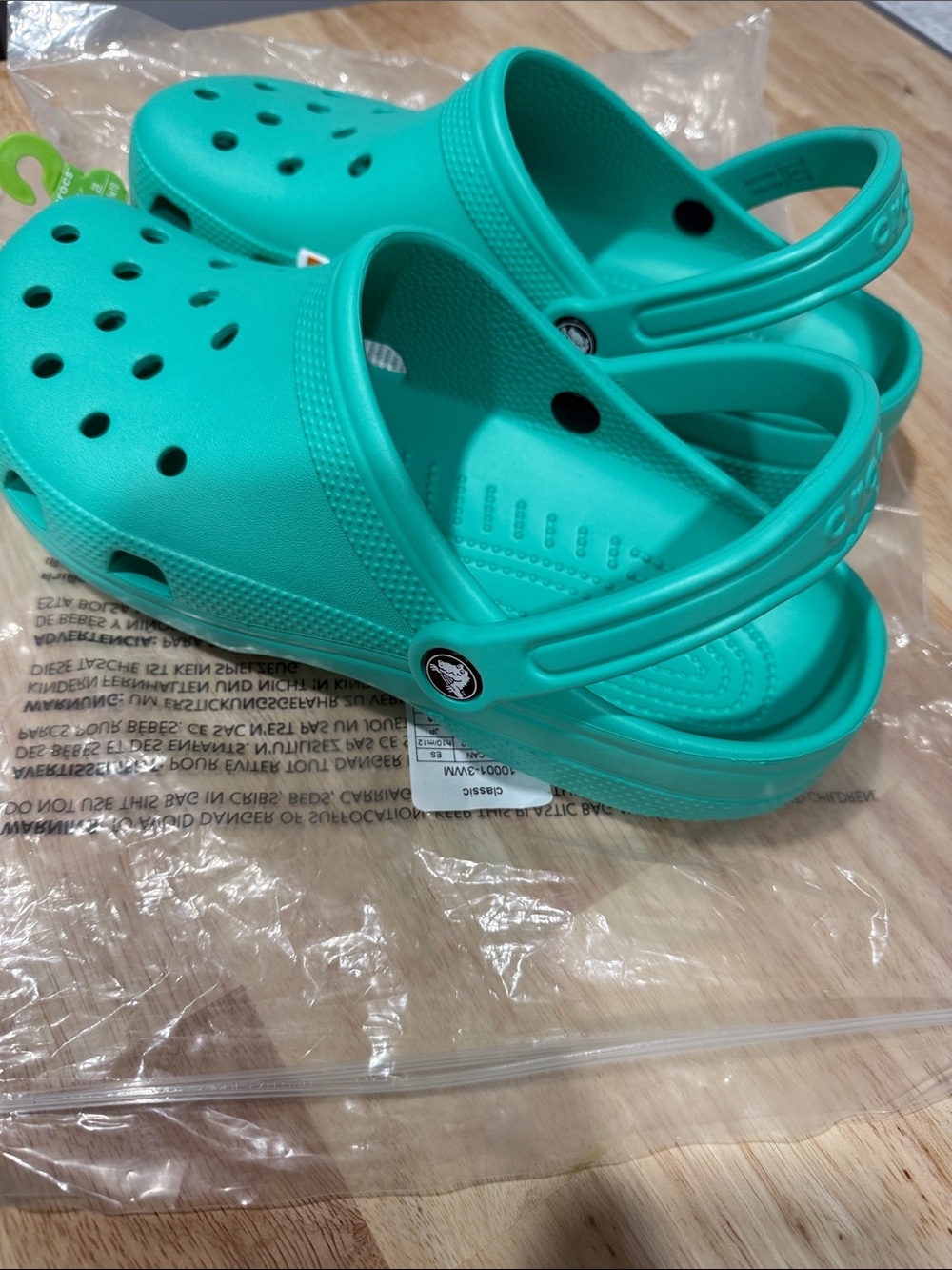 CROCS Teal Slip-On Clogs with Heel Strap *NWT* - Picture 4 of 6